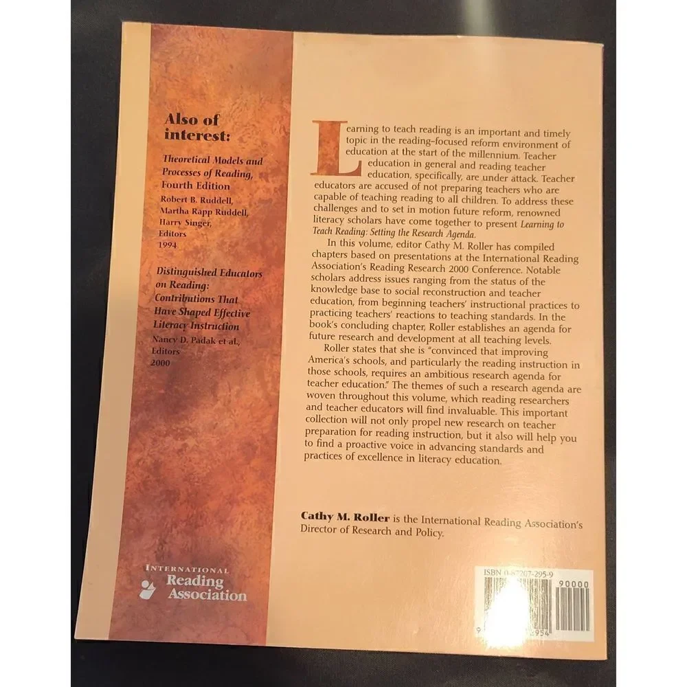 LEARNING TO TEACH READING: SETTING THE RESEARCH AGENDA By Cathy M. Roller